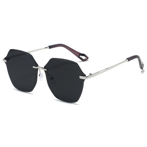 Sunglasses Women Metal <b>Frame</b> UV400 Protection Gradient Lens Type 3 Sunshades Grayish <b>Pink</b> Purple Gray Black Silver <b>Frame</b> - Product Image 3