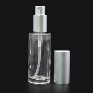 Chai Xịt Nước Hoa Thủy Tinh Mờ Trong Suốt Màu Vàng Và Bạc - Product Image 4