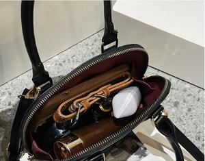 Túi Đeo Chéo Nhỏ Cho Nữ Túi Đeo Vai Dạng Vòm Tay Cầm Hai Khóa Kéo Cổ Điển - Product Image 3