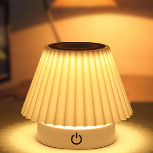 국경 간 충전식 LED 모던 ABS 터치 제어 눈 보호 스탠드 학생용 접이식 탁상 침대 옆 조명 - Product Image 1