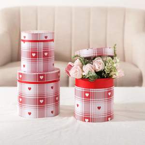 Caja de regalo redonda con tapa, caja de flores redonda con tapa Soul & Lane: personalizable según sea necesario - Product Image 1