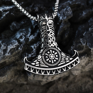 Collar con colgante de hacha vikinga de acero inoxidable yunnique para hombre, amuleto de estilo nórdico para ropa, regalo a juego - Product Image 1