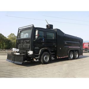 Camión Cisterna de Servicio Pesado para Transporte Seguro y Control de Polvo Industrial con Rendimiento Confiable - Product Image 1