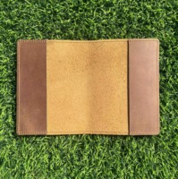 Portefeuille et porte-passeport en cuir véritable gaufré - Cadeau promotionnel moderne et durable