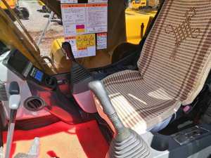 Excavadora Usada Confiable de Gran Tamaño con Motor Hidráulico Cummins Komatsu PC240-8/PC240/PC240-11 Modelo 2023 para Desarrollo de Infraestructura - Product Image 4