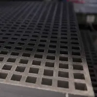 Passerelle piétonne robuste à haute résistance, plancher de passerelle de 25 mm d'épaisseur en plastique renforcé de fibre de verre, découpe sur mesure