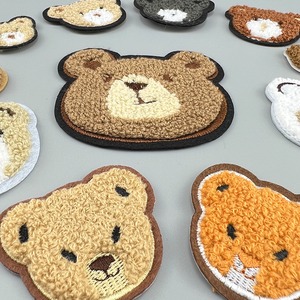 カスタム卸売 動物 クマ アイロン接着 シェニール刺繍ワッペン タオルパッチ 衣類・帽子・バッグ用 - Product Image 3