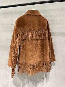 Chaleco negro largo acolchado cálido con capucha impermeable para mujer, botones, dos bolsillos Hecho en Italia - Product Image 2