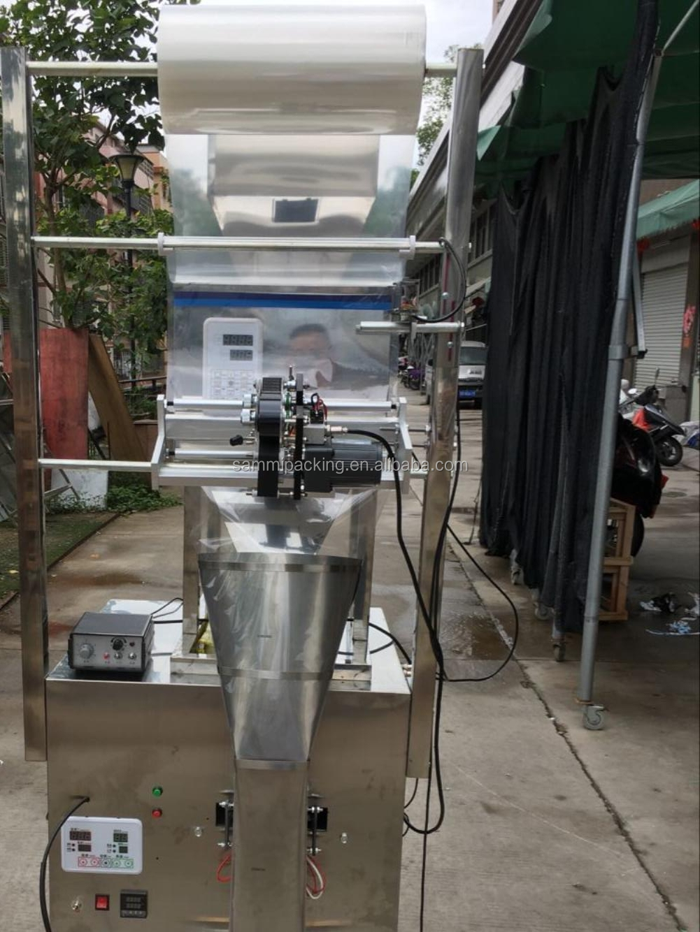 Factory price hot selling 1kg sugar rice salt nuts grain packing machine/1kg grain packaging/bagging machine