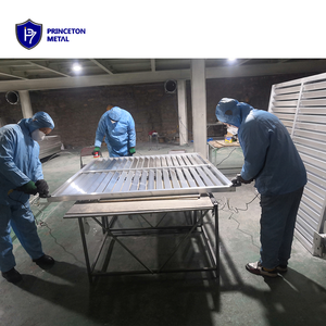 รั้วอะลูมิเนียมแบบระแนงเคลือบผงดีไซน์ทันสมัยจาก PRINCETON พร้อมบานเกล็ดปรับระดับได้ - Product Image 5