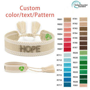 Bracelet à pompon réglable brodé avec texte d'encouragement d'équipe, cadeaux personnalisés pour le jour du match, université, collège - Product Image 3