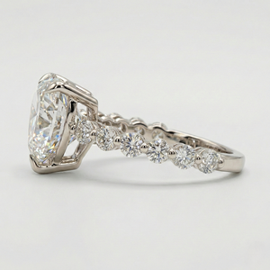 Anillo de Platino para Mujer con Diamantes Naturales, Joya de Lujo con Acabado Liso para Propuesta de Matrimonio y Uso Diario - Product Image 4