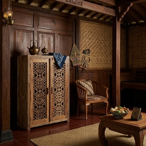 L'élégante armoire Layla avec 2 portes spacieuses combine un design moderne et une praticité pour le rangement. - Product Image 4