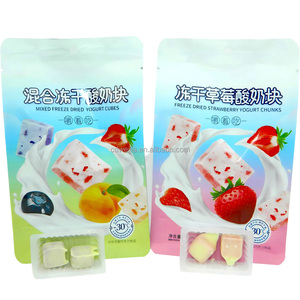 Snacks OEM al por Mayor para la Salud de los Niños, Cubos de Yogur de Fresa, Arándano y Melocotón Amarillo Liofilizados y Envasados Individualmente - Product Image 1