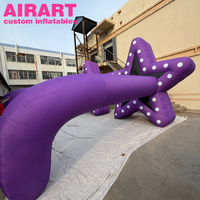 Décoration de fête étoiles gonflables violettes. Designs d'étoiles gonflables spécialement personnalisés pour la présentation