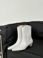 Chaussures à enfiler antidérapantes à bout carré en cuir de vache avec doublure en peau de mouton, semelle intermédiaire en EVA et semelle extérieure en caoutchouc