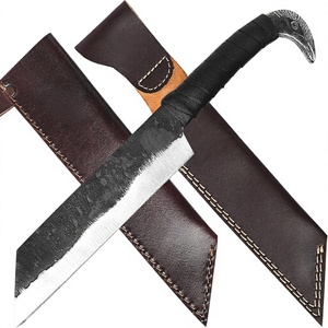 Cuchillo Vikingo Artesanal con Diseño de Cara de Cuervo - Cuchillo Nórdico Coleccionable con Hoja de Acero de Alto Carbono y Mango de Cuero, Grado Industrial para Exteriores - Product Image 1