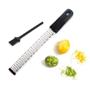 Râpe à main en acier inoxydable pour gingembre, ail, légumes avec brosse <span class=keywords><strong>de</strong></span> nettoyage - Product Image 1