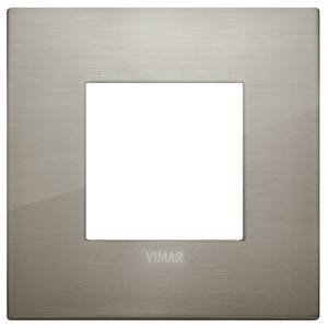 Plaque murale Vimar en acier brossé 9,6 cm carré, design classique - Product Image 1