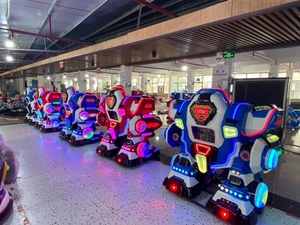 Parc d'attractions Tour de luxe sur batterie électrique Marche <span class=keywords><strong>Robot</strong></span> manèges jouet voiture roi bataille pour enfants et adultes - Product Image 6