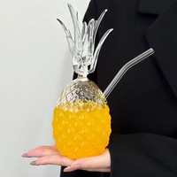 Vente en gros : Verre créatif transparent en forme d'ananas avec paille, en verre borosilicate, pour latte, jus et boissons vintage