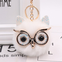 Porte-clés en forme de hibou en cristal multicolore pelucheux pendentif en fausse fourrure avec yeux en métal porte-clés en peluche