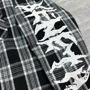 Camisetas de Diseñador Personalizadas con Estampado en la Solapa y Hombros Caídos, Camisas de Franela a Cuadros Térmicas con Botones, Camiseta de Manga Larga Extra Grande de Algodón - Product Image 5