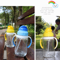 Bouteille d'eau en plastique sans BPA, anti-fuite, réutilisable, pour la salle de sport, avec poignée de transport et paille
