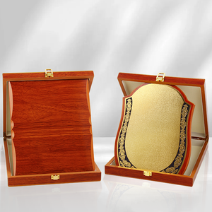 Placa de Madera Cuadrada en Oferta, Placa de Madera Roja en Blanco para Escritorio, Premio para Maestro/Trabajador de Oficina/Jefe/Estudiante - Product Image 4