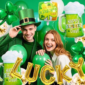 Set di Decorazioni per Festa di San Patrizio con Bandiera Cartoon, Ghirlanda, Sfondo Irlandese e Palloncini per Festival della Birra - Product Image 1
