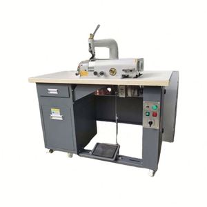 Machine à découper le cuir efficace pour la finition des bords de sacs et de chaussures, avec boîte anti-poussière à aspiration intégrée - Product Image 1