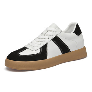 Zapatillas de deporte personalizadas de alta calidad para hombres y mujeres, Zapatillas deportivas de estilo para caminar de cuero genuino, tipo de cierre con cordones - Product Image 3