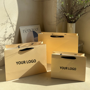 Commercio all'ingrosso di lusso personalizzato stampato con manico in Kraft sacchetti di carta riciclabile Logo del marchio di abbigliamento al dettaglio gioielli regali spedizione pelliccia - Product Image 6