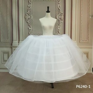 P6240-1 Sottogonna da Sposa Bianca a Due Strati con Sei Cerchi per Spose - Product Image 1
