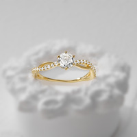 Mode vente chaude 925 en argent Sterling classique à six griffes princesse coupe CZ Zircon à la mode fête bague de mariage