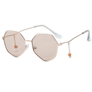 2020 The new personality chain children sunglasses irregular frame sunglasses glasses wholesale tong street snap - Product Image 3