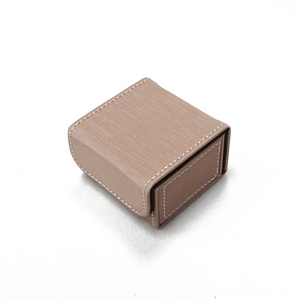 Caja de almacenamiento de relojes de cuero PU de lujo personalizada con logotipo personalizado - Product Image 2