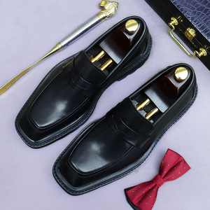 Zapatos de hombre de cuero genuino de alta gama, con punta cuadrada, suela gruesa y suave, estilo clásico británico para uso diario, formal y de negocios. - Product Image 3