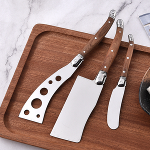Vente en gros de planche <span class=keywords><strong>à</strong></span> <span class=keywords><strong>fromage</strong></span> en acier inoxydable 420 de nouvelle forme avec jeu de couteaux avec couteau vierge pour couper le <span class=keywords><strong>fromage</strong></span> et le beurre - Product Image 3
