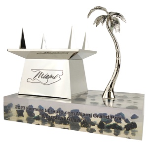 Escultura bovina de coco plateado de lujo de gama alta personalizada Premium Eco Art Artesanía de metal Premios sostenibles Trofeos conmemorativos - Product Image 3