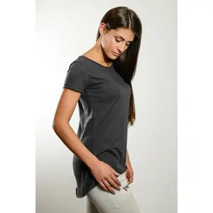 T-shirt da Donna IT671 Made in Italy Merchandising Personalizzato - Product Image 1