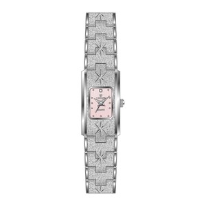 Reloj <span class=keywords><strong>de</strong></span> Cuarzo <span class=keywords><strong>de</strong></span> Lujo para <span class=keywords><strong>Mujer</strong></span> con Correa <span class=keywords><strong>de</strong></span> Latón, Diseño Único con Índice <span class=keywords><strong>de</strong></span> Diamantes en Forma <span class=keywords><strong>de</strong></span> Copo <span class=keywords><strong>de</strong></span> Nieve, Logotipo Personalizado OEM, Regalo <span class=keywords><strong>de</strong></span> Navidad - Product Image 3