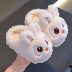Chaussons Rembourrés en Coton Motif Lapin Mignon pour Enfants Hiver Chaussures Antidérapantes pour Bébé Garçons et Filles Fourrure Chaude pour la Maison - Product Image 2