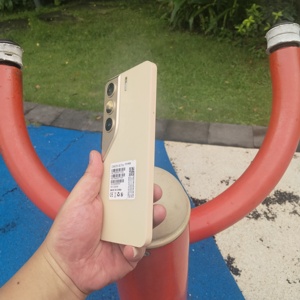 โทรศัพท์มือถือ กล้องหลัง 48MP สีทอง สมาร์ทโฟน 5G  เซ็นเซอร์ลายนิ้วมือ สมาร์ทโฟน C 40 Pro 5G - Product Image 4