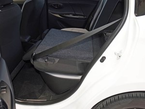 Auto Usate Economiche All'Ingrosso per Esportazione, YARiS L Hatchback 2022 con Consumi di Carburante Super Bassi e Basse Spese di Manutenzione - Product Image 5