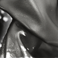 Cuir microfibre ultra-fin pour gilets légers et vestes d'été