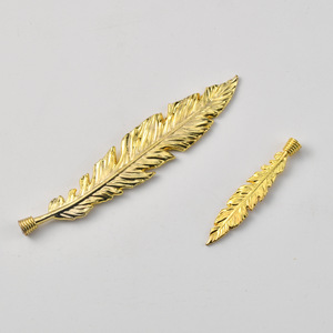 Adorno Metálico con Forma de Hoja de Pluma, Aleación de Zinc, Chapado en Oro, Grande y Pequeño, Decoración para Hogar, Oficina, Estudio, Estilo Bohemio - Product Image 2