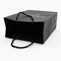Sacs de shopping en papier d'art pour vêtements, emballages cadeaux en carton Euro Tote de luxe avec logo personnalisé imprimé