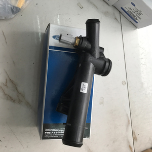 Pour Ford Fiesta pompe à eau <span class=keywords><strong>Kit</strong></span> de connexion de <span class=keywords><strong>radiateur</strong></span> supérieur BM5G8K556FA résistant à la chaleur Installation facile état neuf - Product Image 1