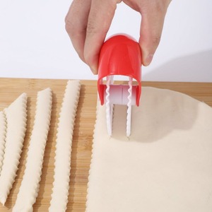 Cortador de Rejilla para <span class=keywords><strong>Pizza</strong></span> y Repostería, Cortador Decorativo para Tartas, Rodillo de Plástico - Product Image 4